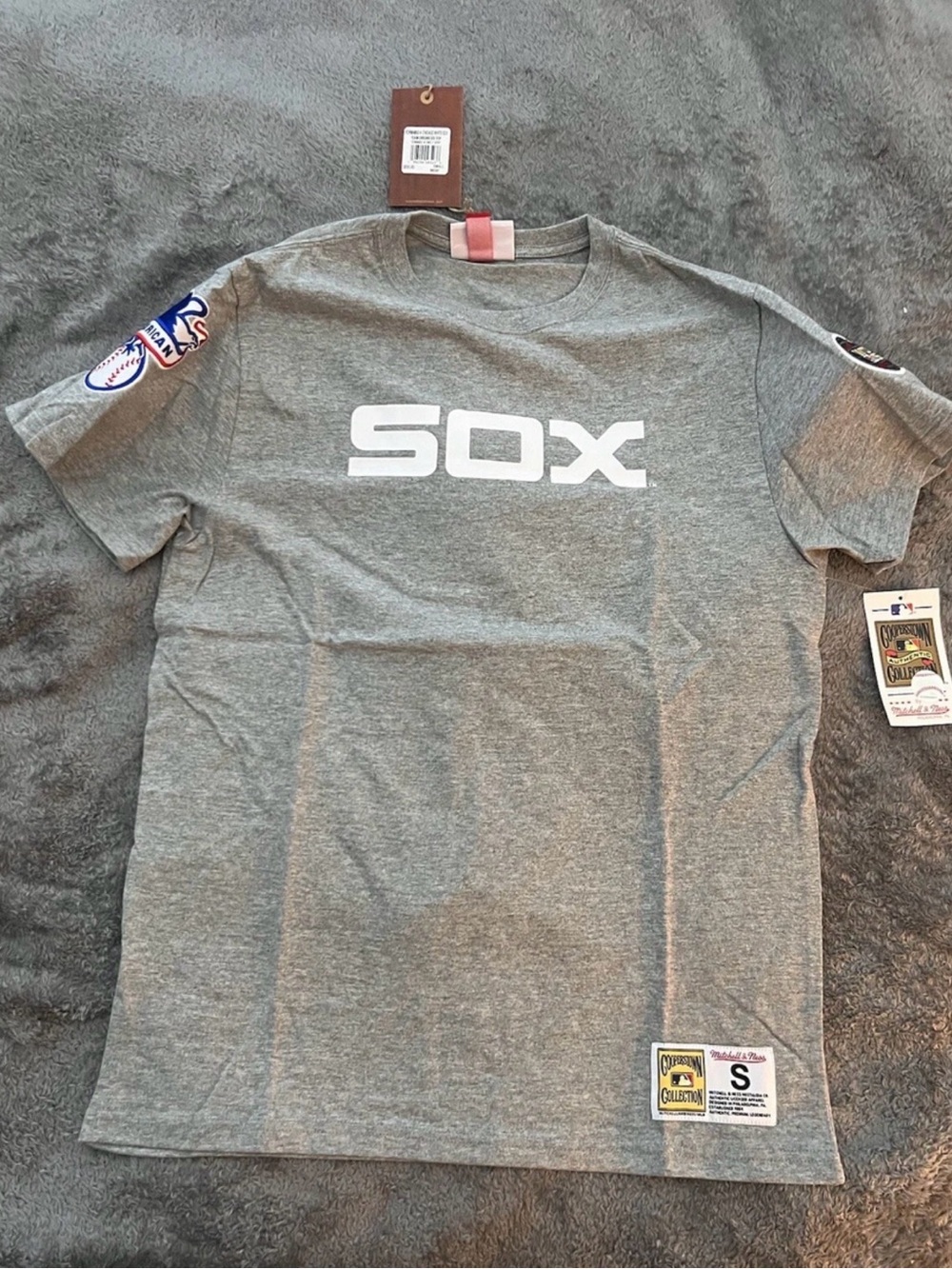 Mitchell And Ness Chicago White Six
Team Origins Shirt- Sz Small NWT
